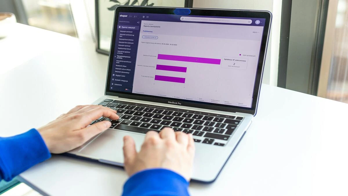 cara membuat tabel di canva