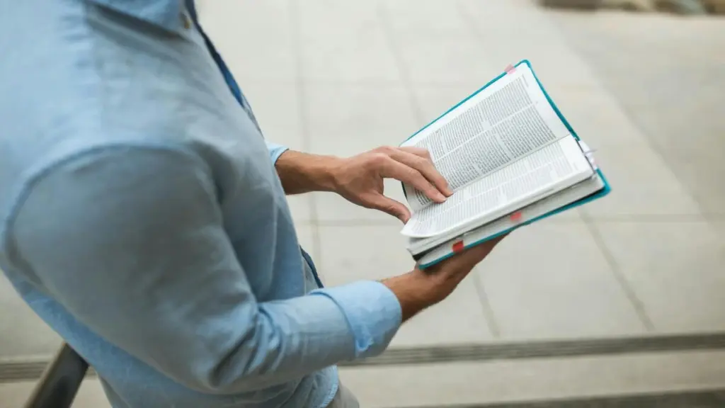 konversi skripsi menjadi buku
