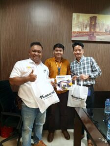 Kunjungan CEO Edufrienz Singapore ke VO