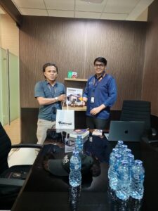 Kunjungan calon penulis ke VO