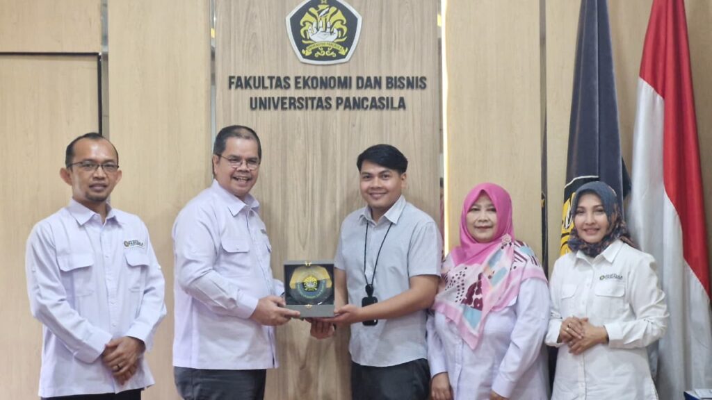 Kolaborasi dengan Universitas Pancasila