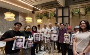 buku 80 tahun rarrasoewi