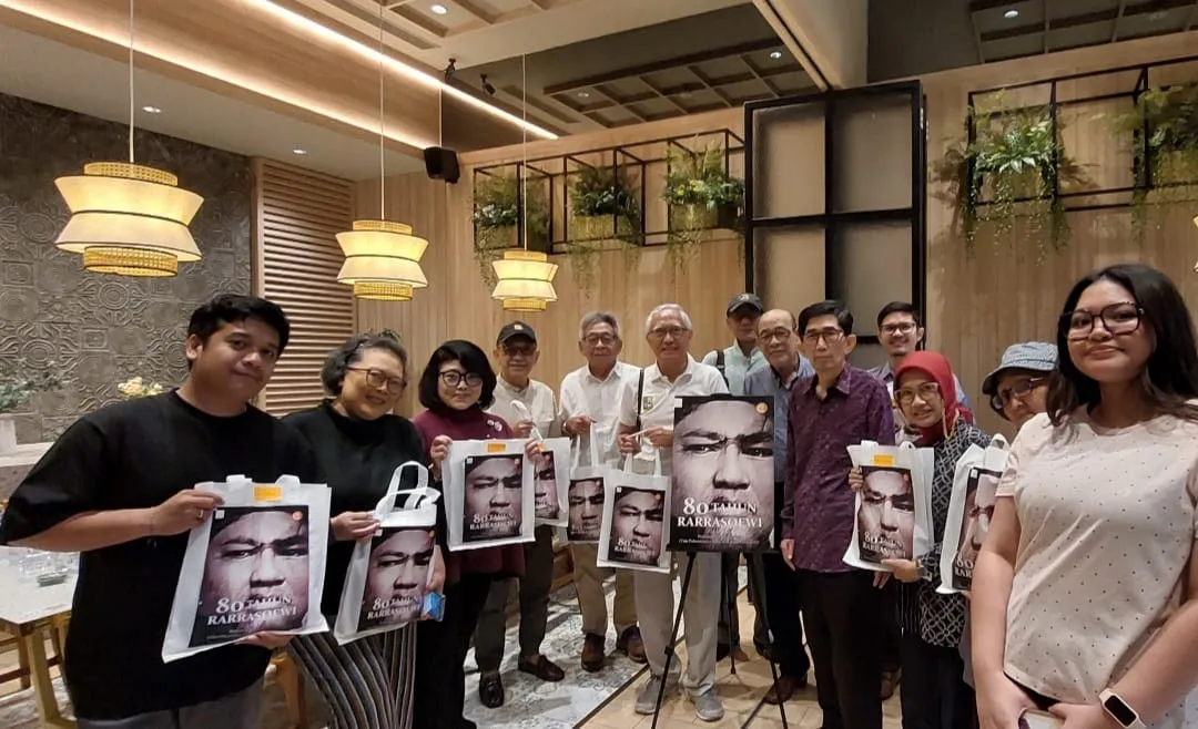 buku 80 tahun rarrasoewi