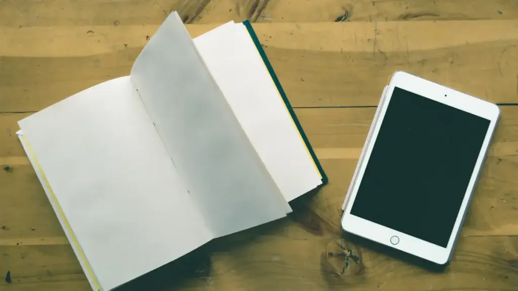 E-Book vs Buku Cetak