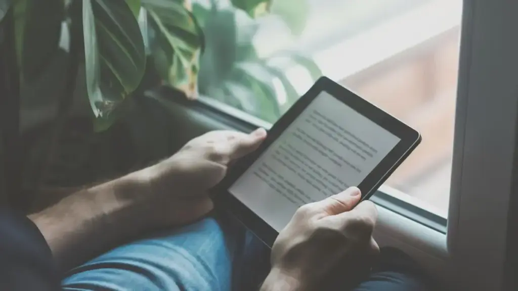 Terbit Buku Cetak atau E-Book